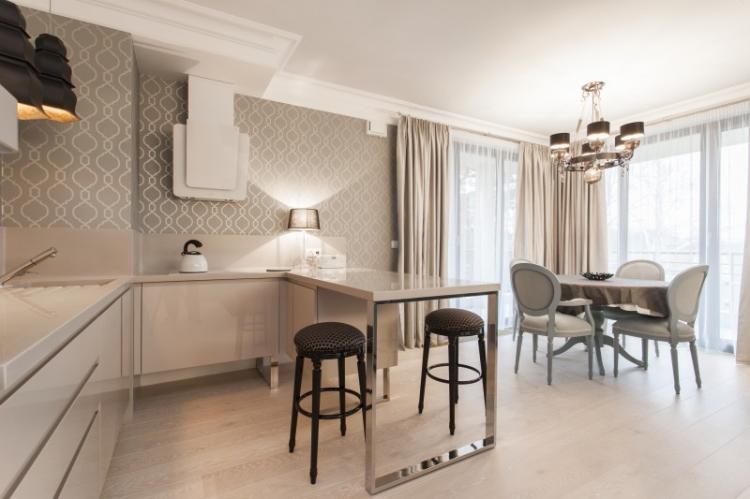 Intérieur d'un appartement de 132 m2 dans la résidence Kajetanka