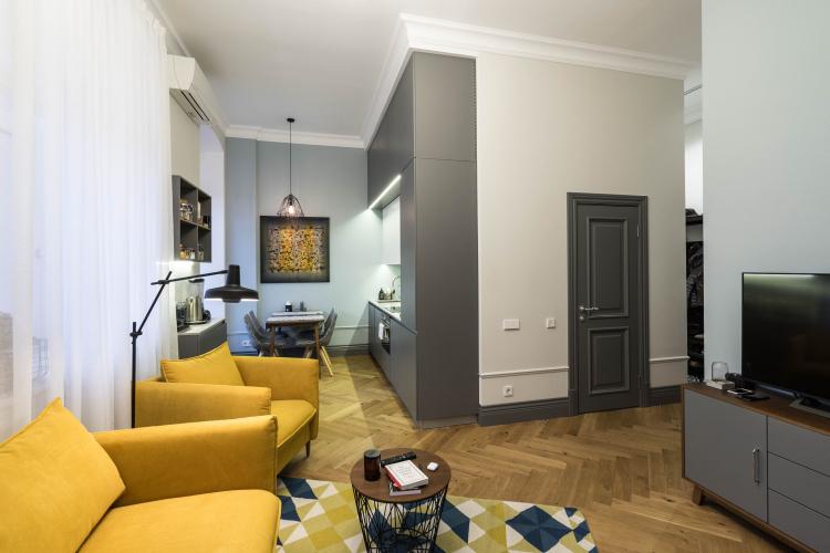 Intérieur d'un appartement sur le remblai de Mytninskaya