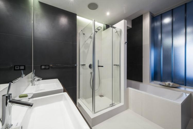 Intérieur d'un appartement dans la tour Petersburg, Moscow-City