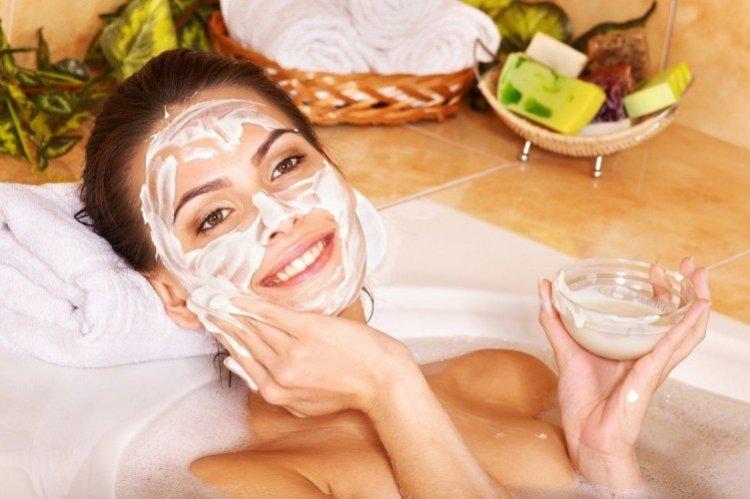 Masque à la crème sure - Comment se débarrasser des points noirs sur le visage