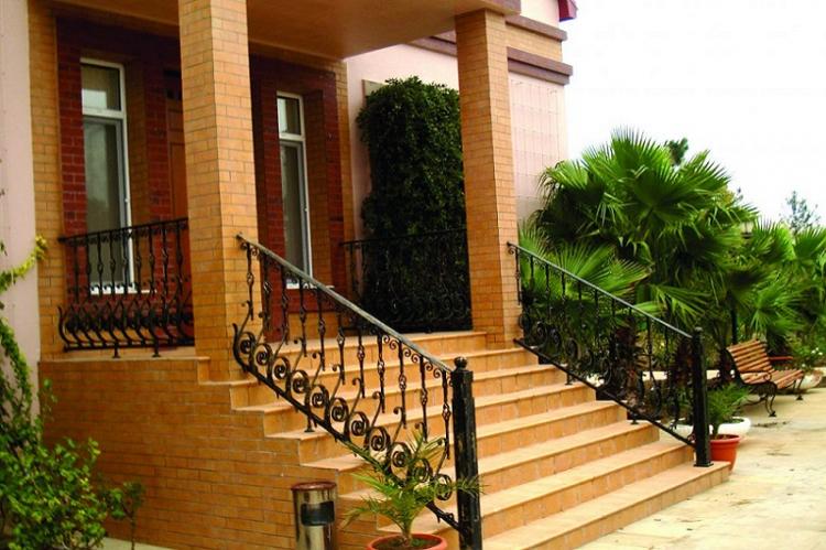 Comment décorer le porche d'une maison privée - Porche en brique