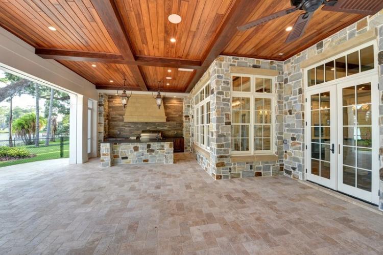 Comment décorer un porche de maison privée - Porche en pierre