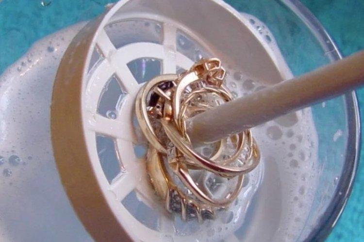 Ammoniac - Comment nettoyer l'or à la maison