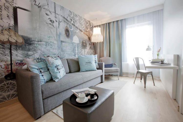 Comment choisir le papier peint pour les meubles de salon