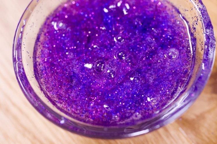 Comment faire de la boue à partir de tétraborate avec de l'eau à la maison - faites-le vous-même