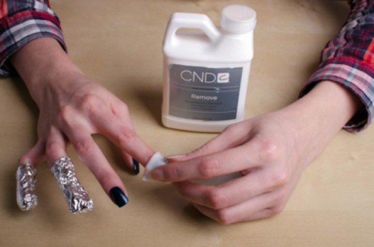 Gel dissolvant - Comment enlever le gel polish à la maison