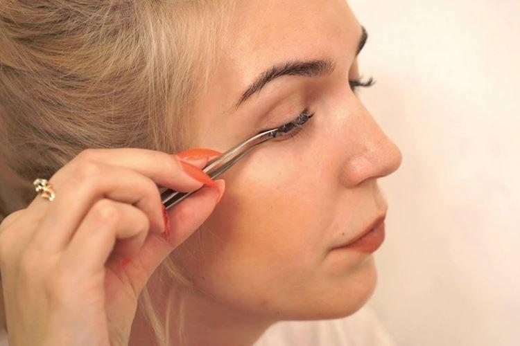 Comment ne pas enlever les extensions de cils