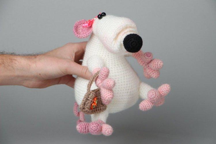 Rat-amigurumi du Nouvel An - Comment décorer un appartement pour le Nouvel An 2020
