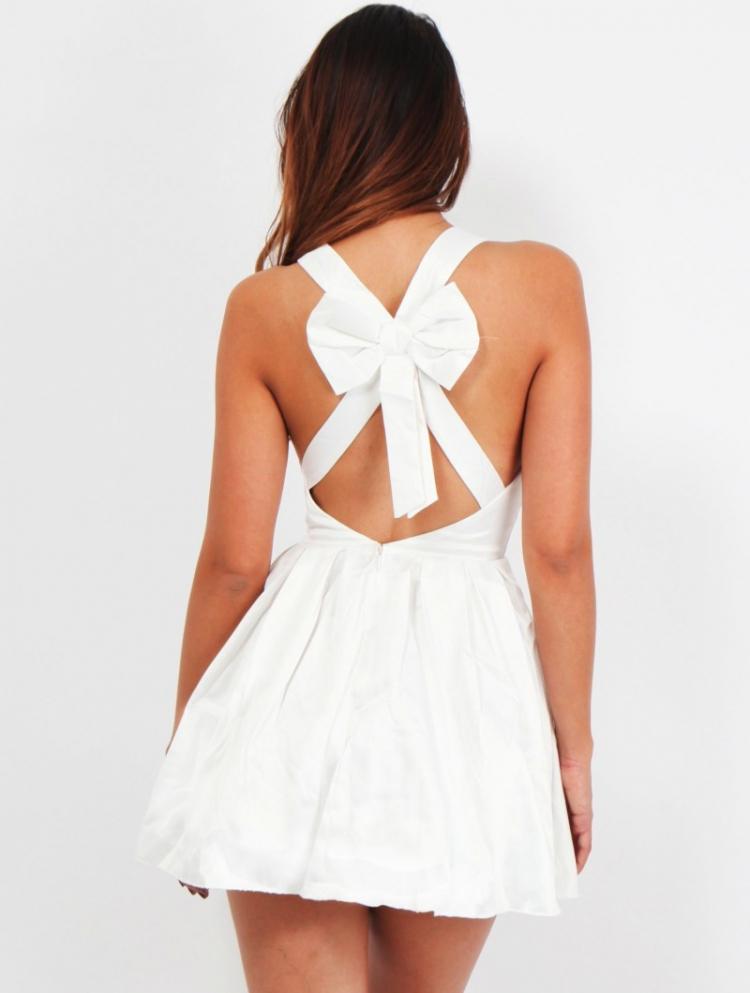 Décorer une robe avec un nœud - Comment décorer une robe de vos propres mains