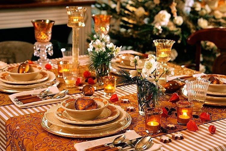 Comment décorer une table pour le Nouvel An 2021 - photos et idées