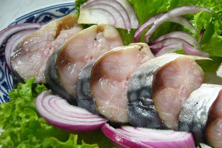 Maquereau légèrement salé - comment saler à la maison