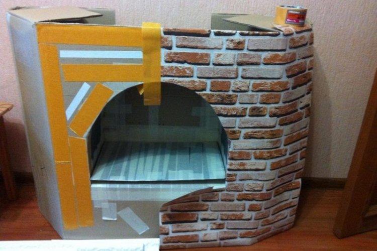 Cheminée à faire soi-même de forme complexe à partir de boîtes