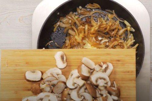 Bœuf stroganoff maison - une recette classique étape par étape