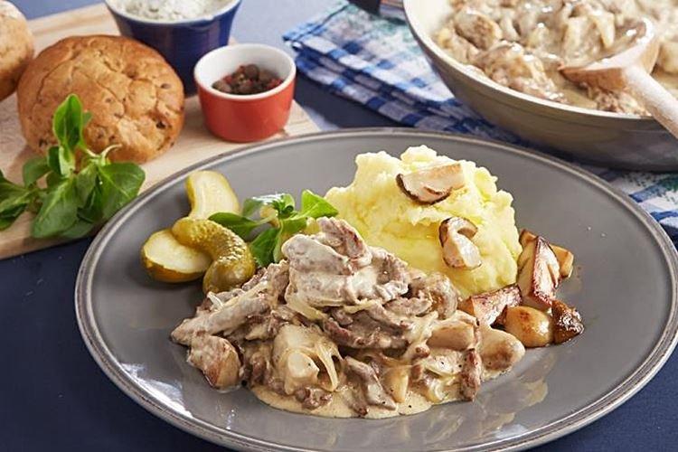 Boeuf stroganoff aux cèpes - une recette classique
