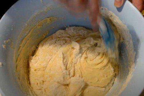 Crème sure rapide et douce - une recette étape par étape