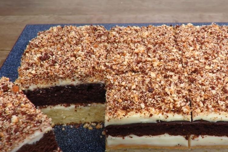 Crème sure classique de l'enfance - recette étape par étape avec une photo