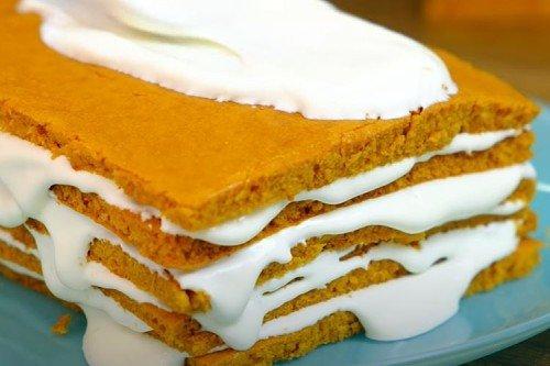 Un gâteau au miel rapide sans rouler les gâteaux - une recette étape par étape