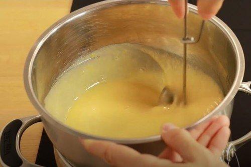 Gâteau au miel et au caramel - recette étape par étape