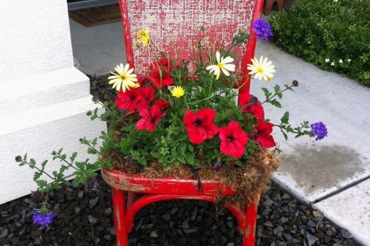 Parterres de fleurs à faire soi-même à partir de vieux meubles