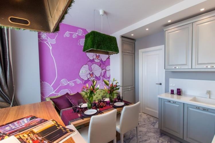 Décorer des niches et des panneaux muraux - Combiner du papier peint dans la cuisine