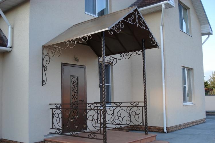 Visière à faire soi-même au-dessus du porche - idées de photos