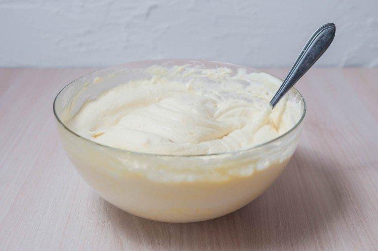 Crème de noix de coco aux amandes pour génoise - recettes