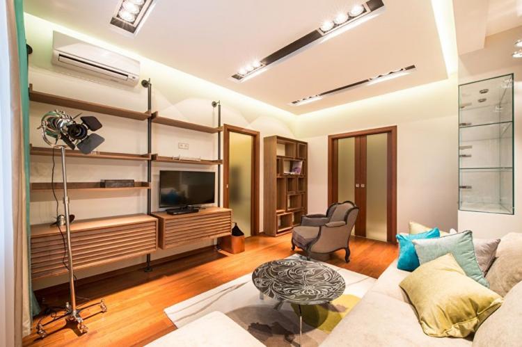 Appartement sur le quai Kosmodamianskaya