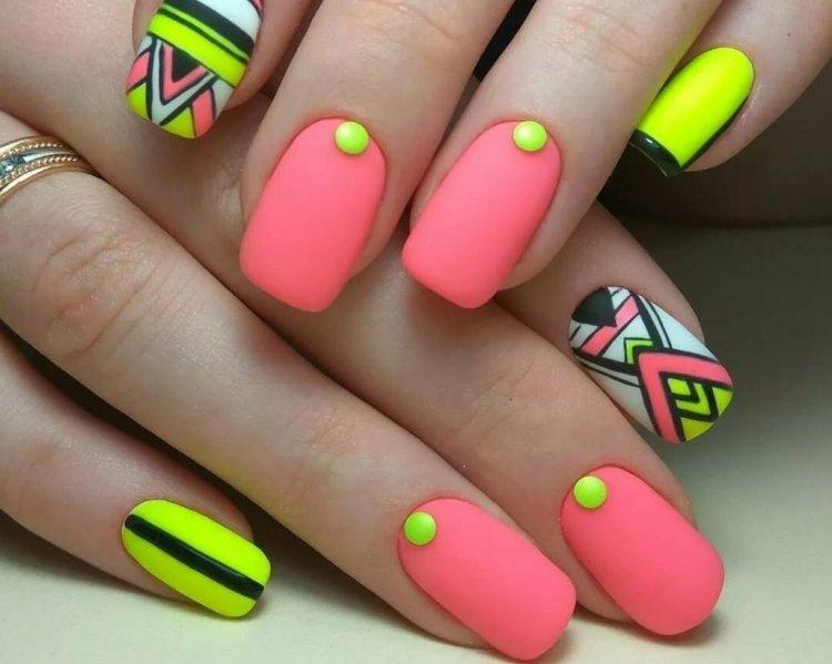 Manucure couleur été 2020