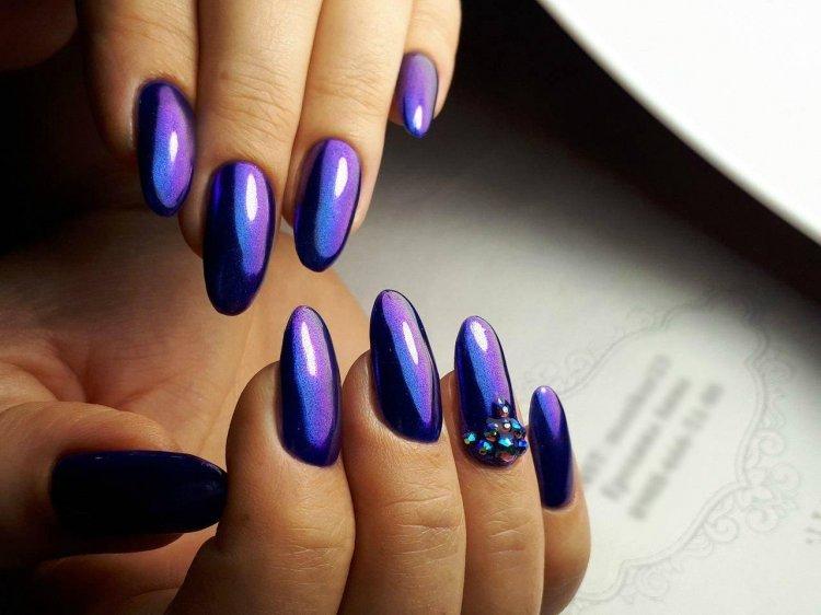 Manucure d'été sombre 2020