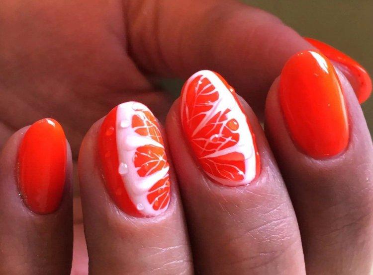 Manucure rouge d'été 2020