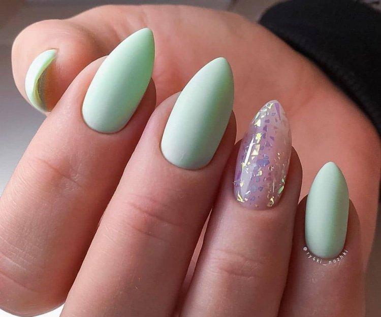 Manucure mate d'été 2020