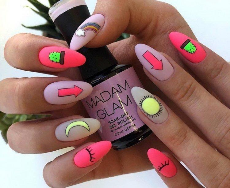 Manucure mate d'été 2020