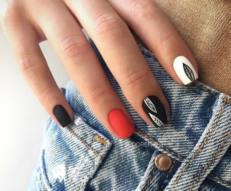 Manucure d'été 2020 pour ongles courts