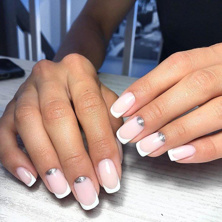 Reverse french 2020 - photo manucure