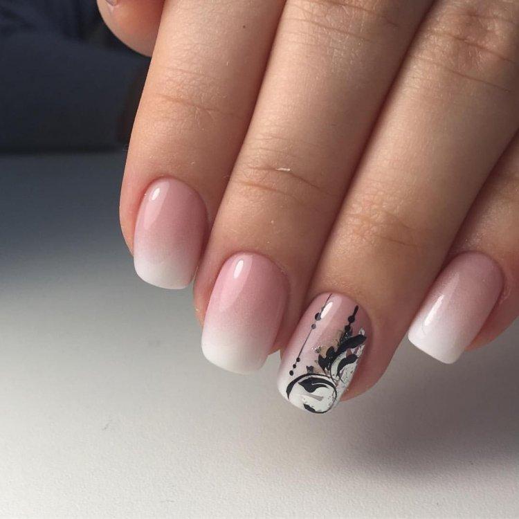 Français 2020 avec un dégradé - photo de manucure