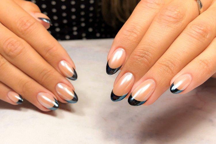 Français 2020 avec frottement - photo de manucure