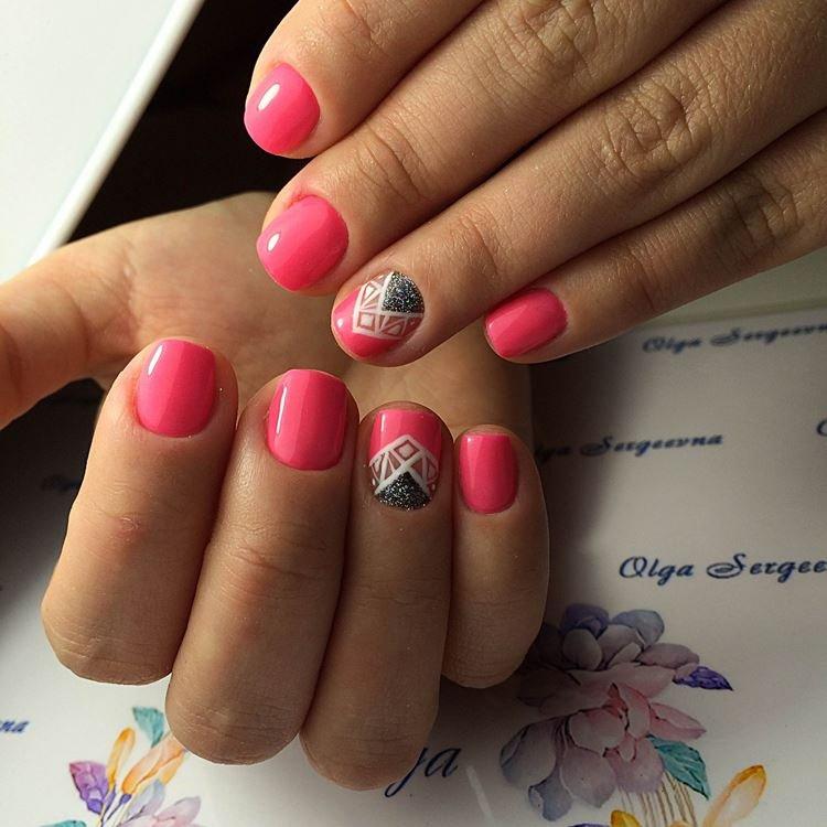 Manucure pour ongles très courts 2020