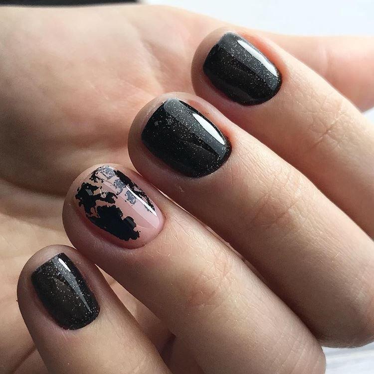 Manucure pour ongles très courts 2020