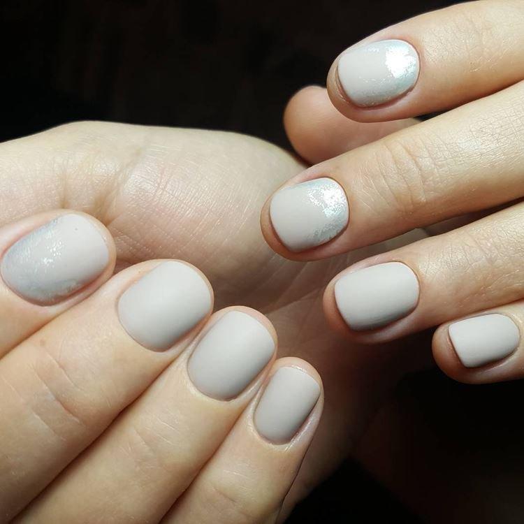 Manucure pour ongles très courts 2020