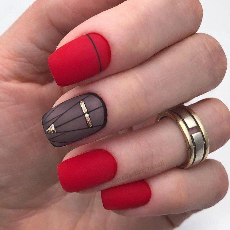 Manucure rouge pour ongles courts 2021