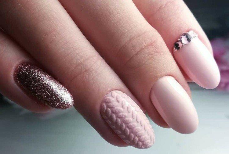 Manucure tricotée pour le nouvel an 2021