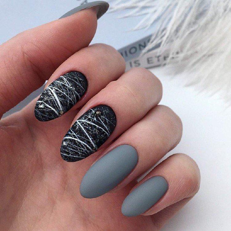 Manucure toile d'araignée pour le nouvel an 2021