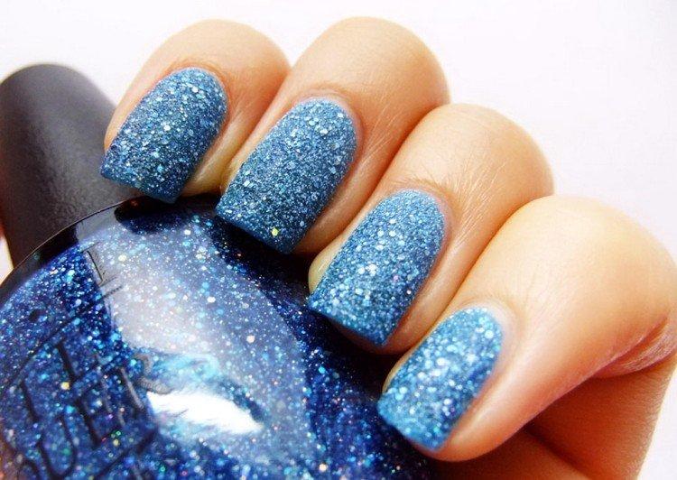 Manucure au sable pour le nouvel an 2021