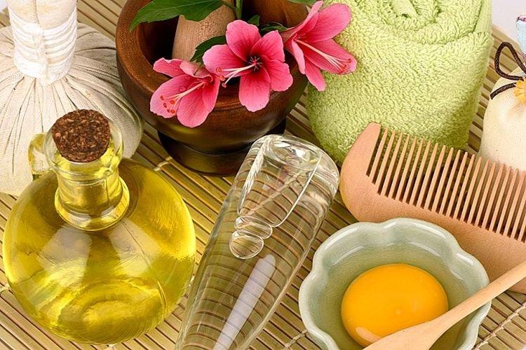 Masque capillaire à l'huile de coco et à l'oeuf