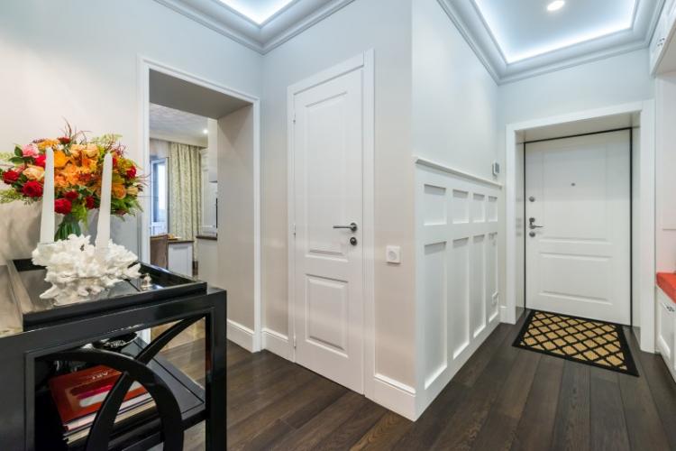 Panneaux MDF dans le couloir - photo