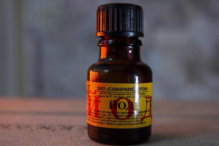 Iode - Remèdes populaires contre l'oïdium sur les groseilles à maquereau