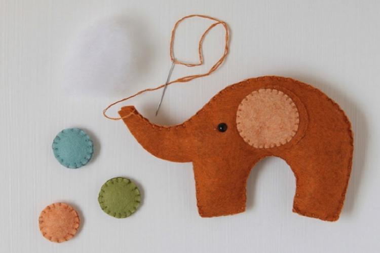 Petits éléphants - Peluches DIY