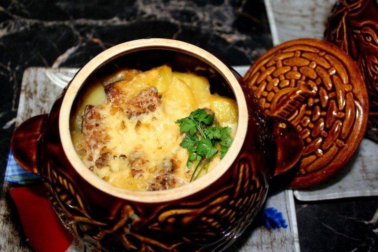 Viande en pots avec pommes de terre Comme au restaurant - les recettes pas à pas