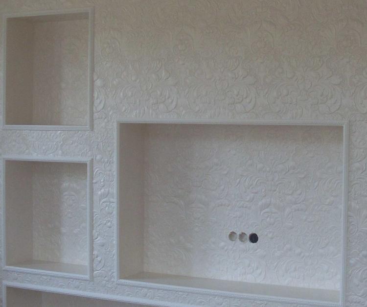 Coller une niche avec du papier peint - Une niche de cloison sèche pour un téléviseur