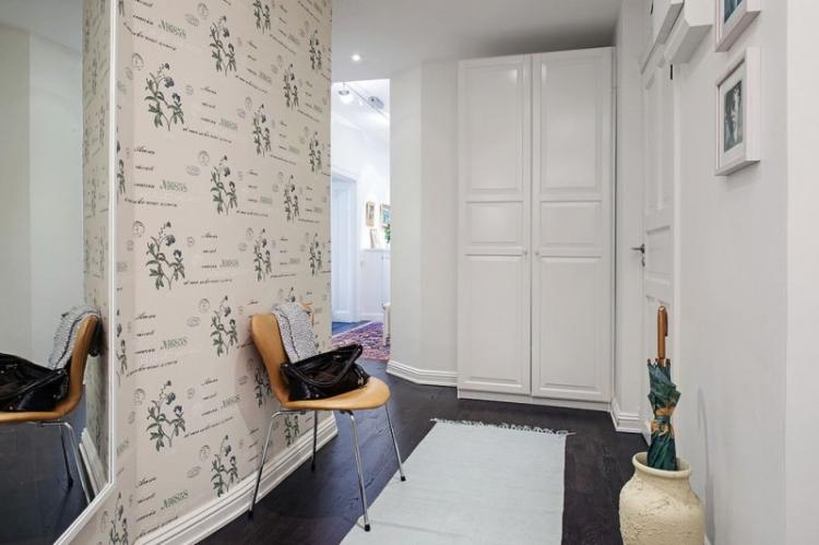 Papier peint pour le couloir dans le style scandinave
